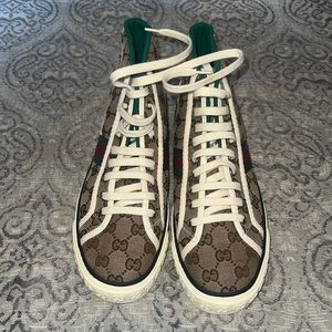 Gucci men sneakers size 9